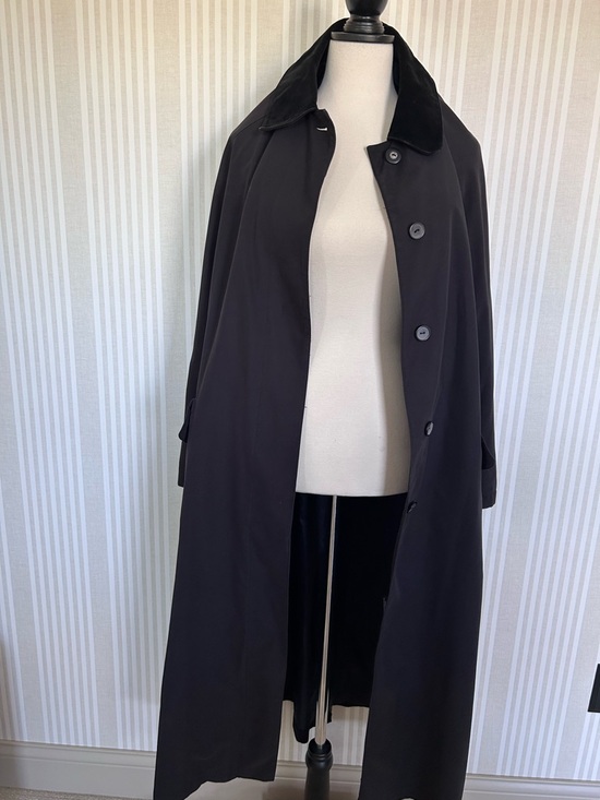 Anne Klein Jackets & Blazers - Vintage Anne Klein Black Long Trench Coat with Velvet Collar Women’s Size M